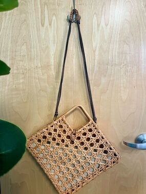 NWOT ARANÁZ Tan Woven Rattan Crossbody Bag